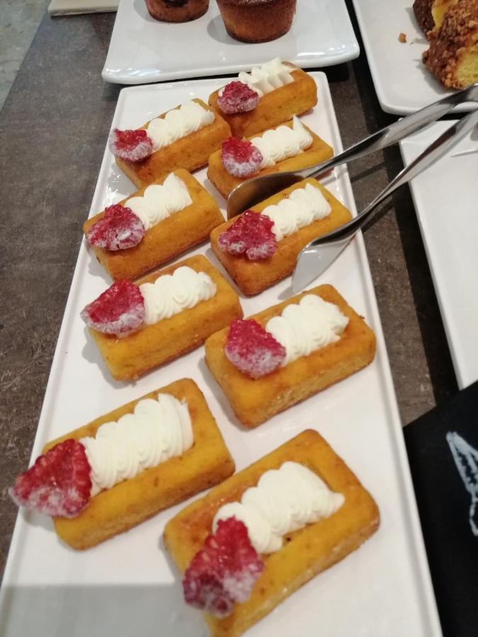 California Pastry Hotel チェルヴィア エクステリア 写真