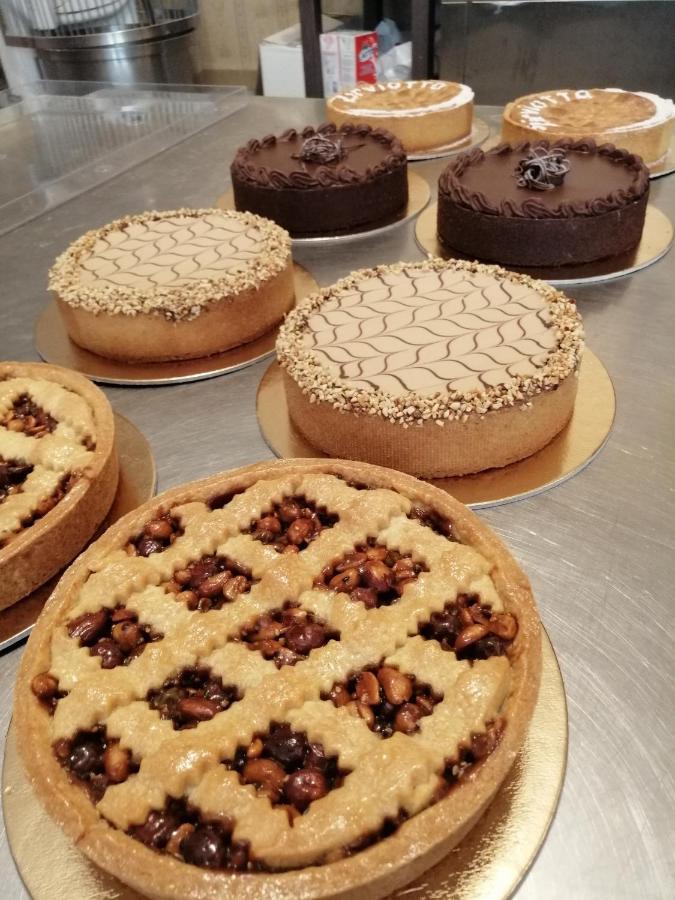 California Pastry Hotel チェルヴィア エクステリア 写真