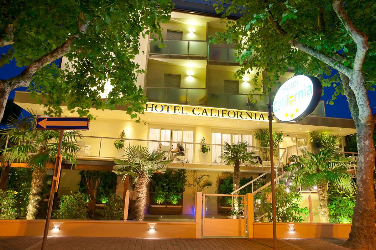 California Pastry Hotel チェルヴィア エクステリア 写真