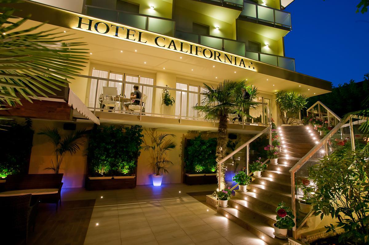 California Pastry Hotel チェルヴィア エクステリア 写真