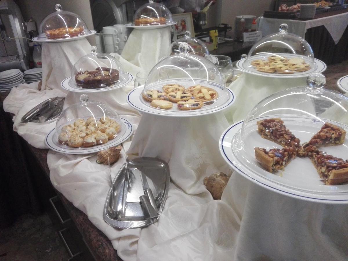 California Pastry Hotel チェルヴィア エクステリア 写真